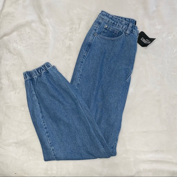 HIGH WAISTED CUFFED DENIM MOM JEANS - Picture 7 of 8